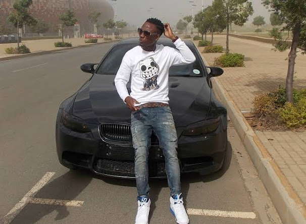 Watu wakona Pesa hii Kenya” Meet 23 years old Nairobi GENZ who makes Kes 2 Million every month despite poor economy. He owns 4 cars and lives in a 5 bedroom house. Here is how he makes his money