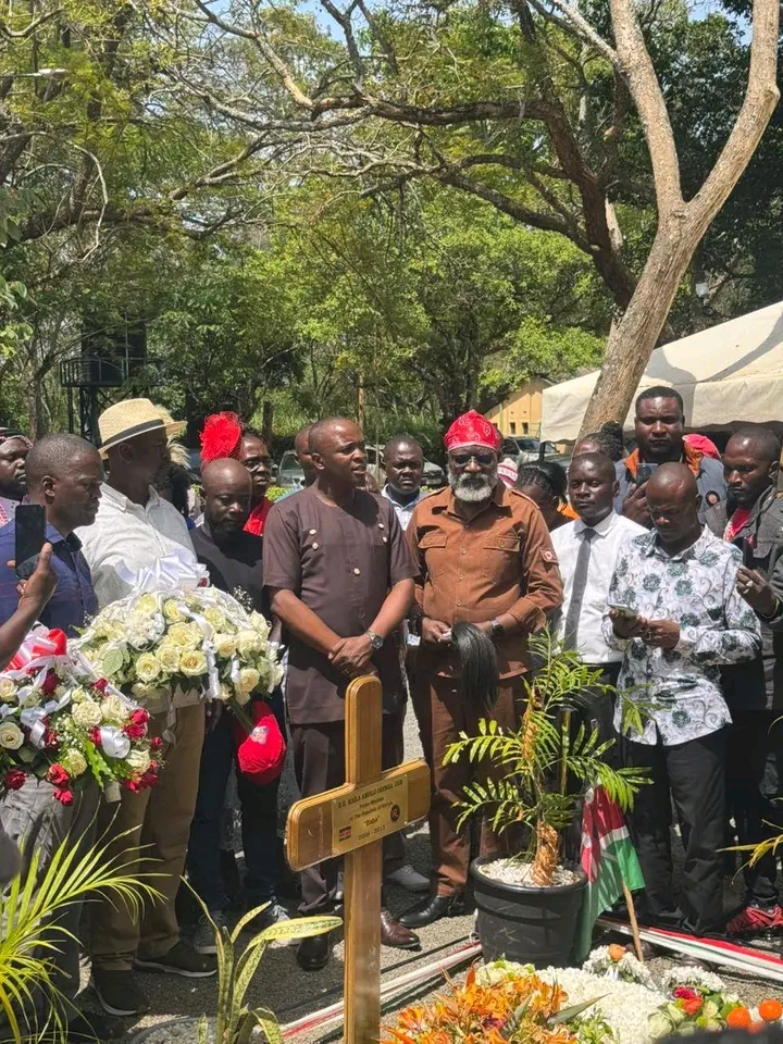 Wajackoyah Returns To Kang’o, Bondo. Defends Winnie Fiercely