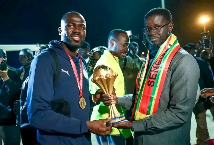 Captain Kalidou Koulibaly Presented The Trophy To The President Of Senegal