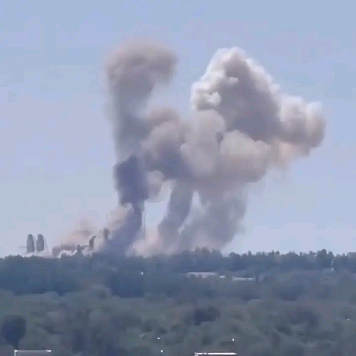 𝗕𝗥𝗘𝗔𝗞𝗜𝗡𝗚: U.S. and Israel Conduct Joint Airstrikes On Iranian Air Base On Kish Island