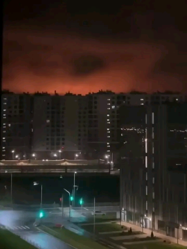 Update: Residential Buildings Damaged as Ukrainian Drone Attack Hits St. Petersburg Region